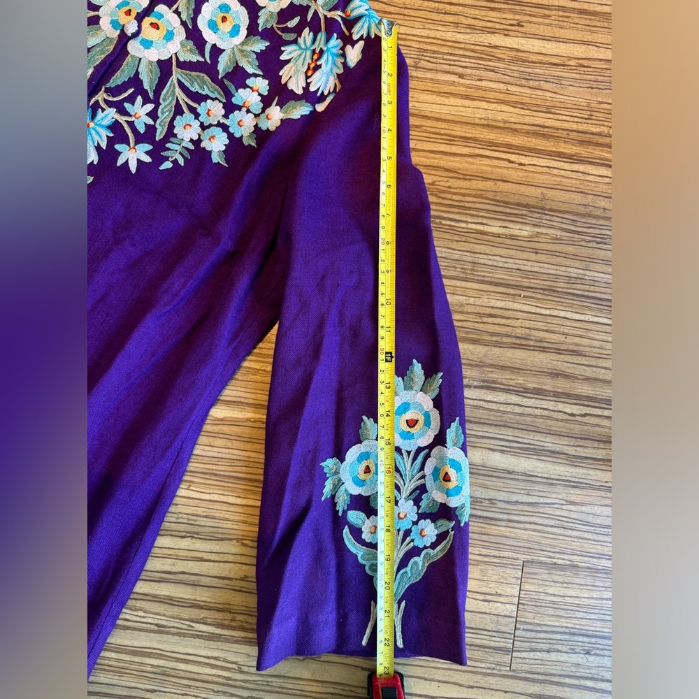 Vintage purple hand embroidered robe style button-up dress - Picture 12 of 12